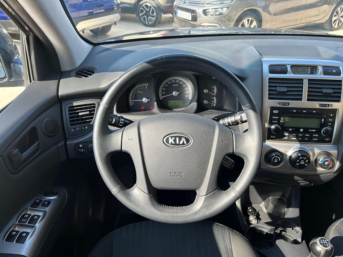 KIA SPORTAGE CUP 2.0 PETROL SPANISH LHD IN SPAIN 76000 MILES SUPERB 200